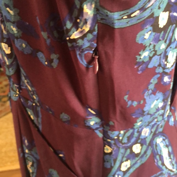 Cabi size 8 Polyester side zipper lined midi crepe pockets dress is everything - Picture 4 of 7